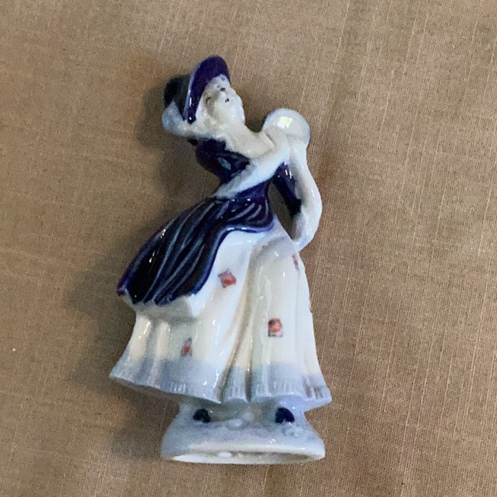 Figurine